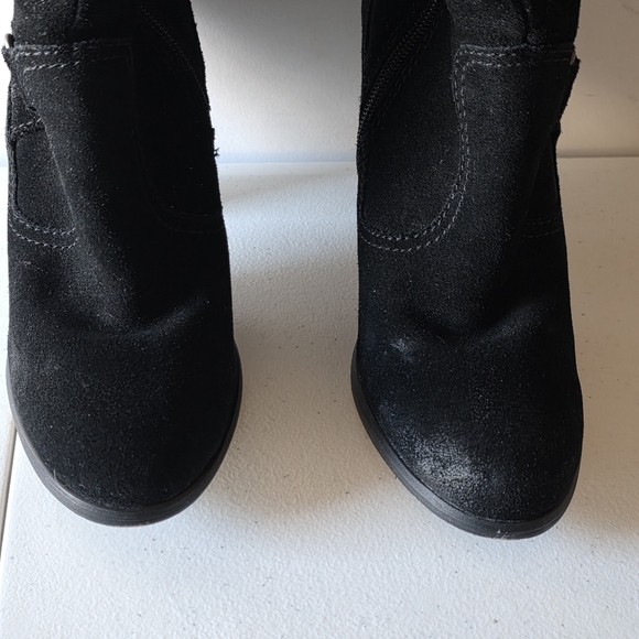 Seychelles Black Suede Knee-High Boots Size 8.5 Stacked Heel Side Zip Knit Cuff - Picture 6 of 14